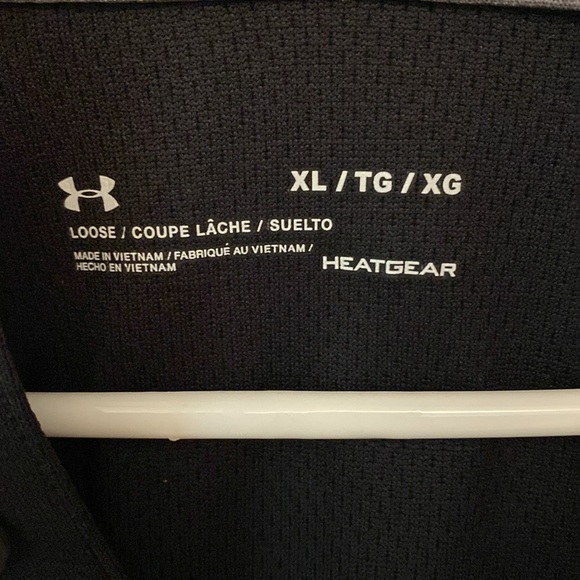 Under Armour heat gear golf polo. XL - Picture 2 of 3